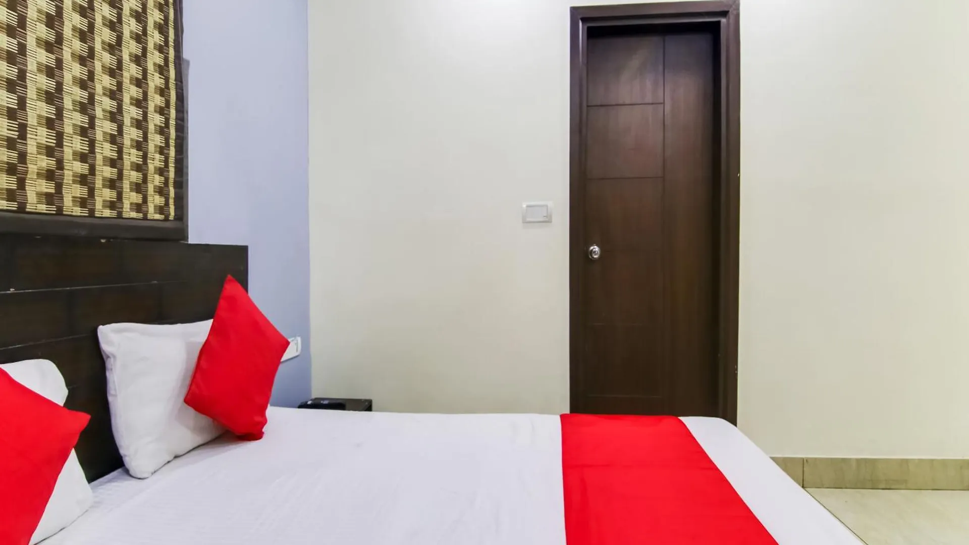 Hotel O Shoolin Residency Delhi   Delhi (National Capital Territory of India)