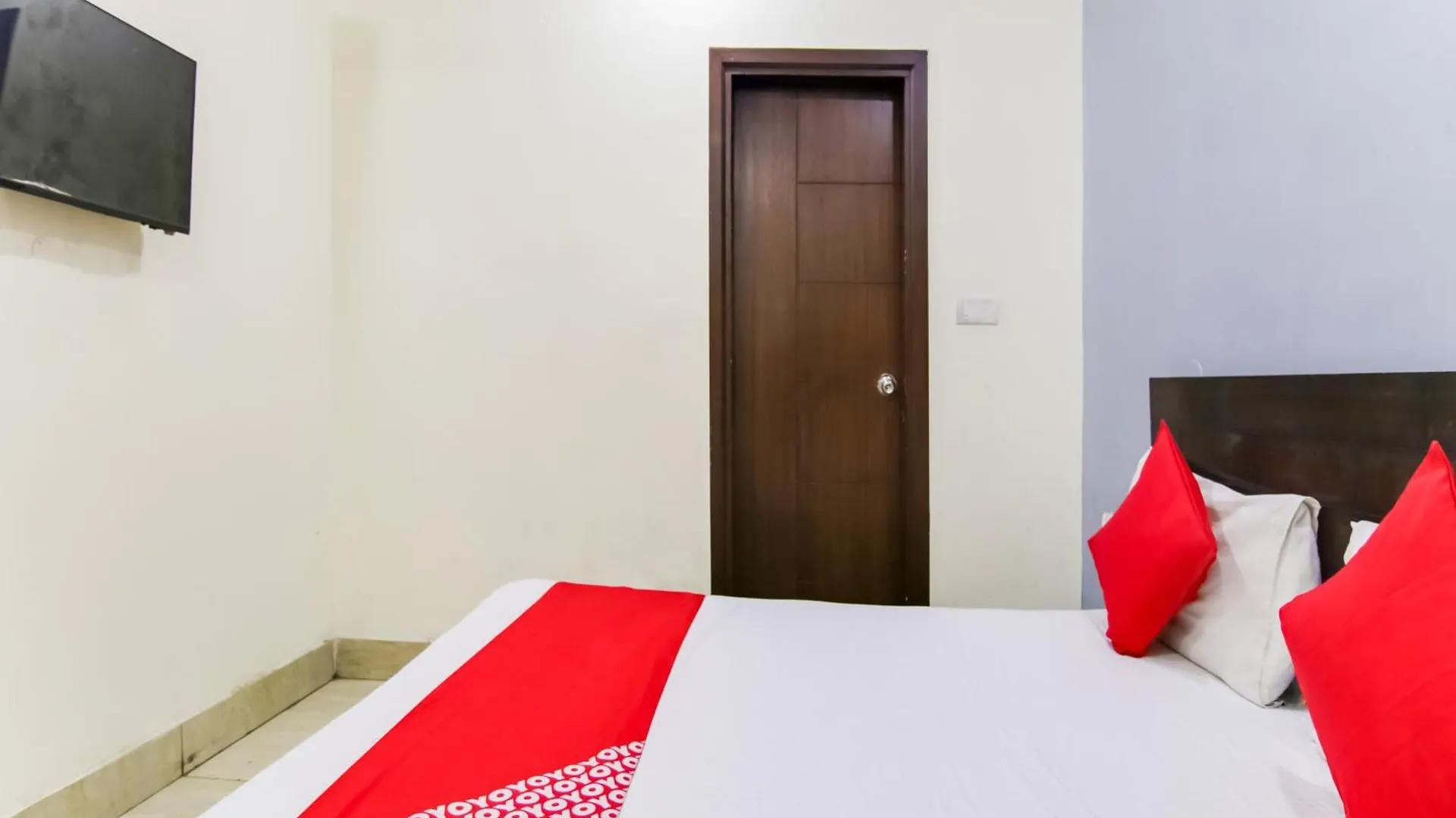Hotel O Shoolin Residency Delhi
