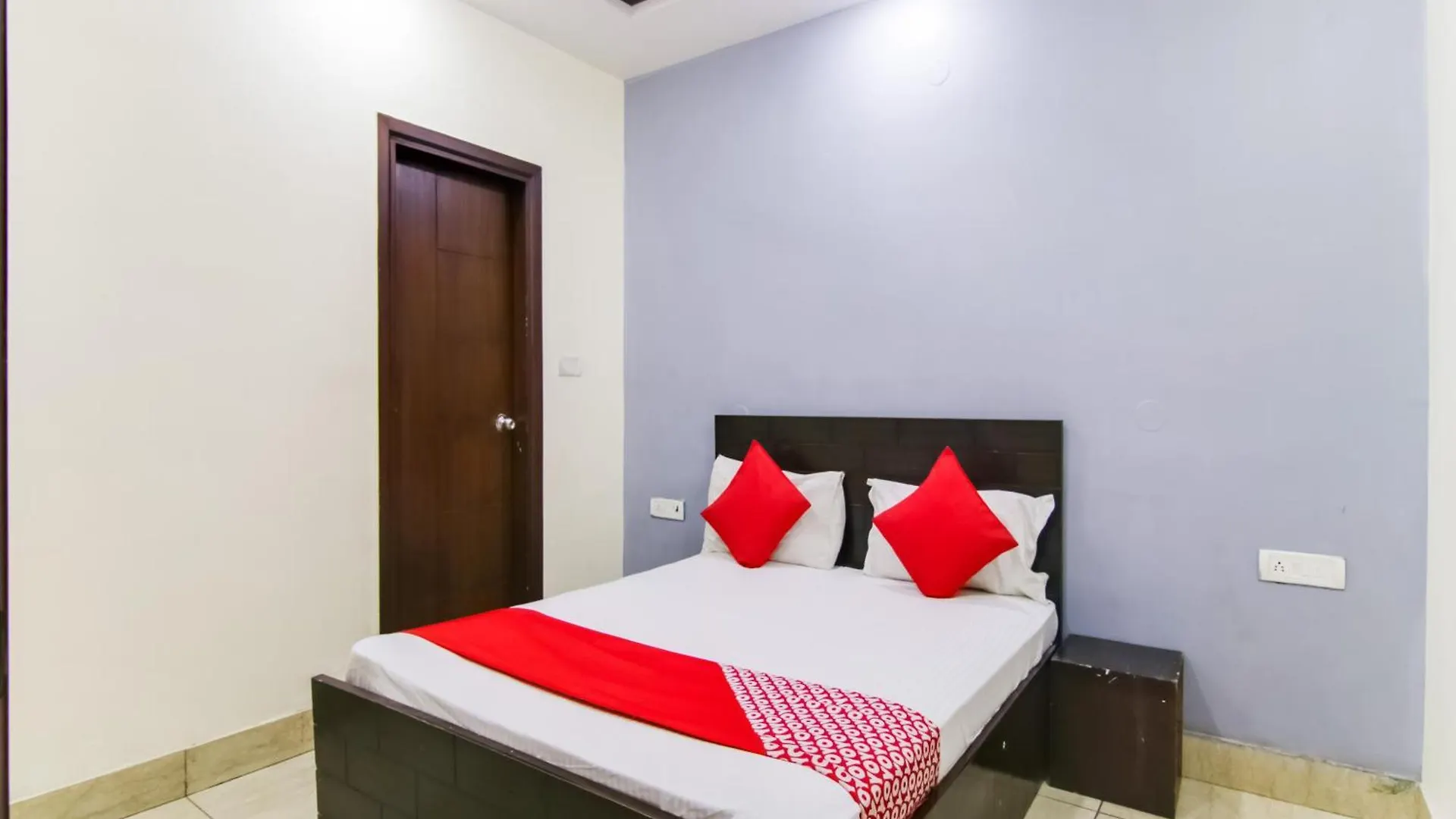 Hotel O Shoolin Residency Delhi