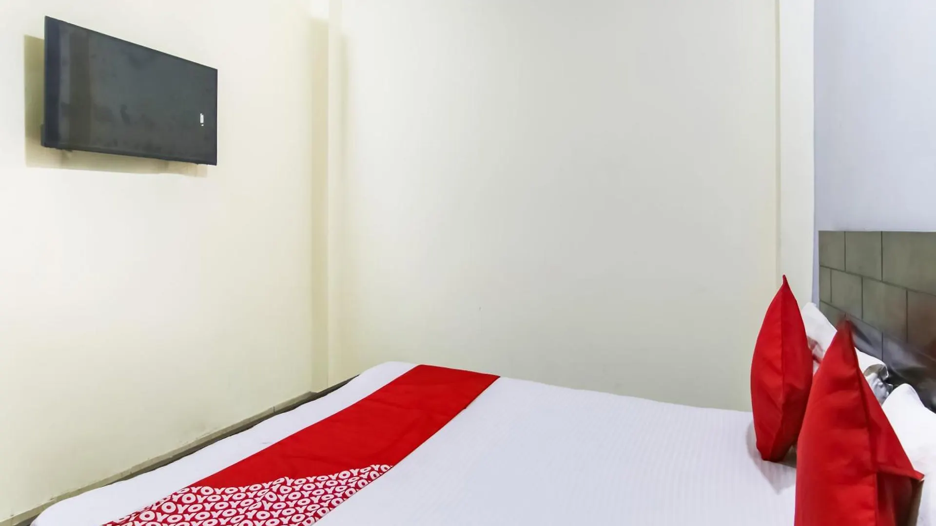 ***  Hotel O Shoolin Residency Delhi  India